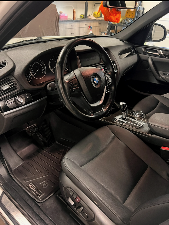 The town car is protected and dialed in! #autodetailing #detailingcars #cardetailing #detailingaddicts #detailinglife #detailingboost #detailing #detailingworld #detailingdoneright #cardetailingluxury #classiccars #charlottenc #indianlandsc #ballantyne
